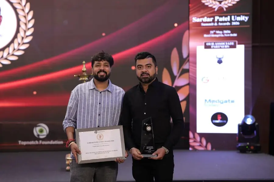 On stage, felicitation